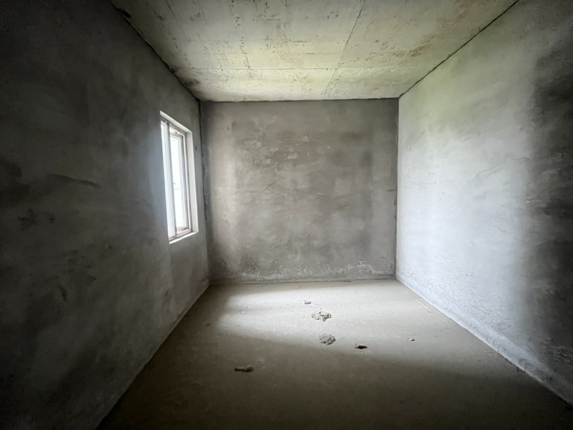 一中附近，城东，银湖城，电梯房小高层，好楼层8楼，有证