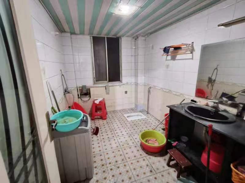 企管局宿舍.精装三房.证件满二.步梯2楼.看房方便