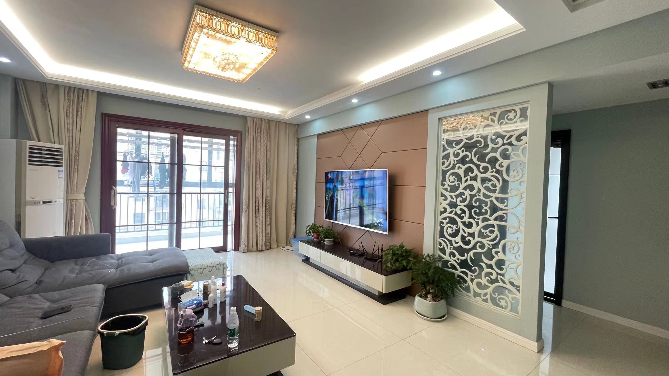 一品苑森林国际北苑对面.精装三房两卫.证件满二.看房方便