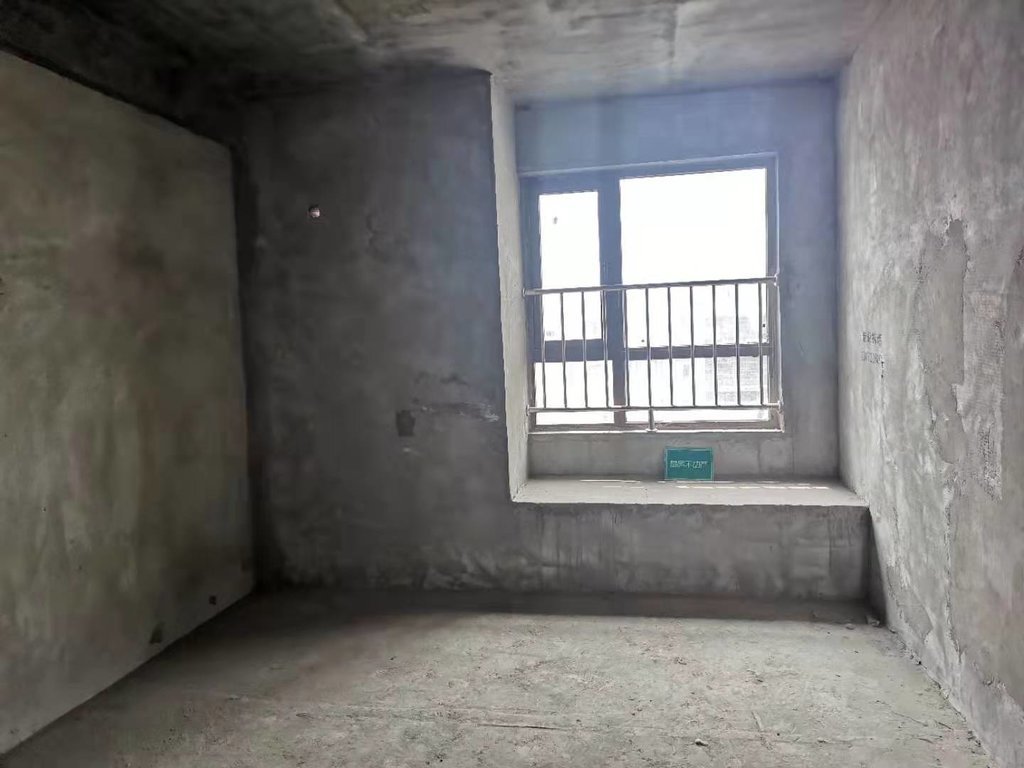 领秀城毛坯三房采光好户型正