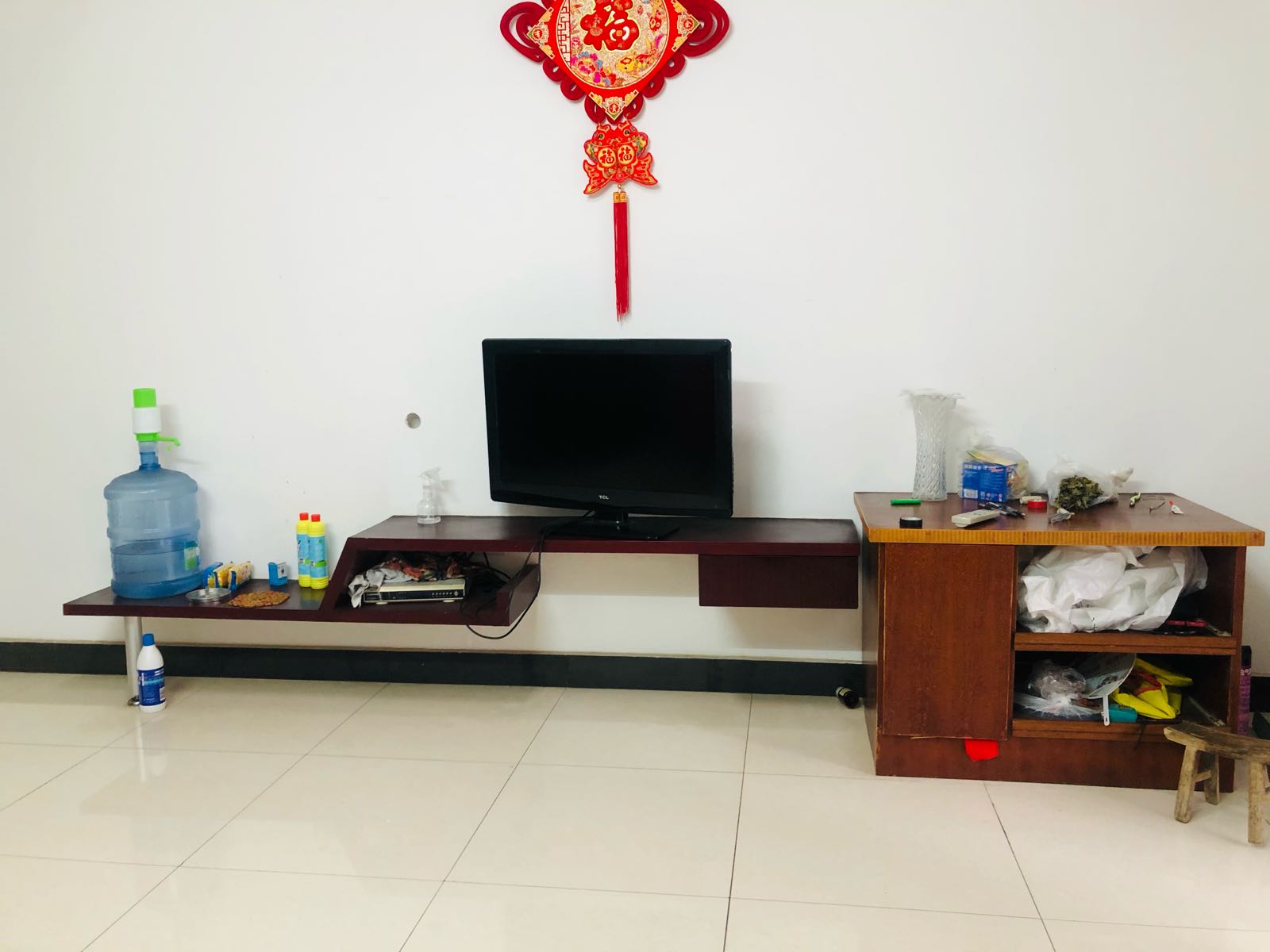 沃尔玛旁边华泰家园带装修，步梯好楼层，看房方便