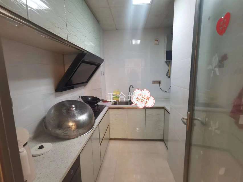 业主诚心出售，天诚缘，精装三房，成色新。拎包即可