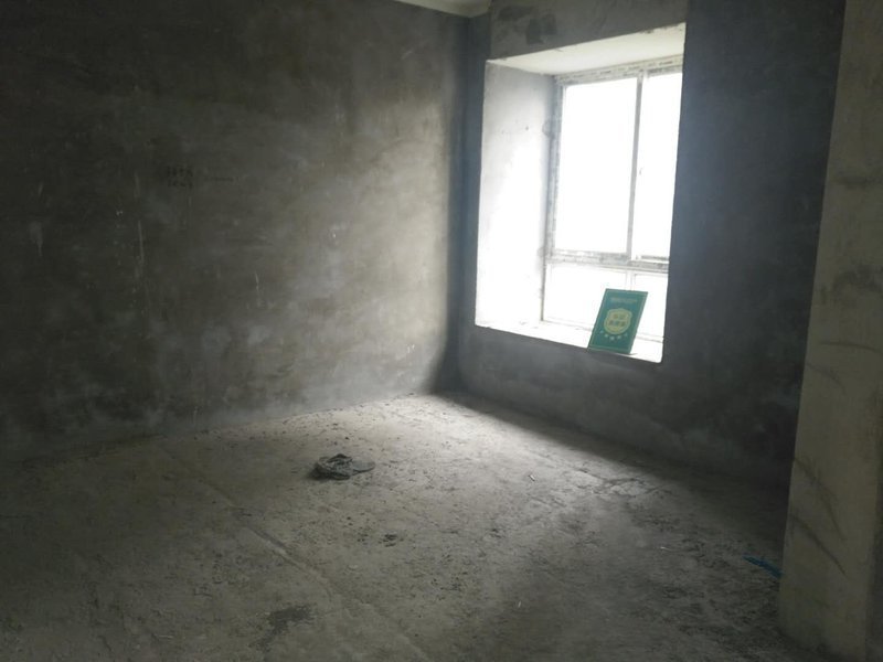 漫城林语毛坯三房中间楼层户型方正房东诚意出售