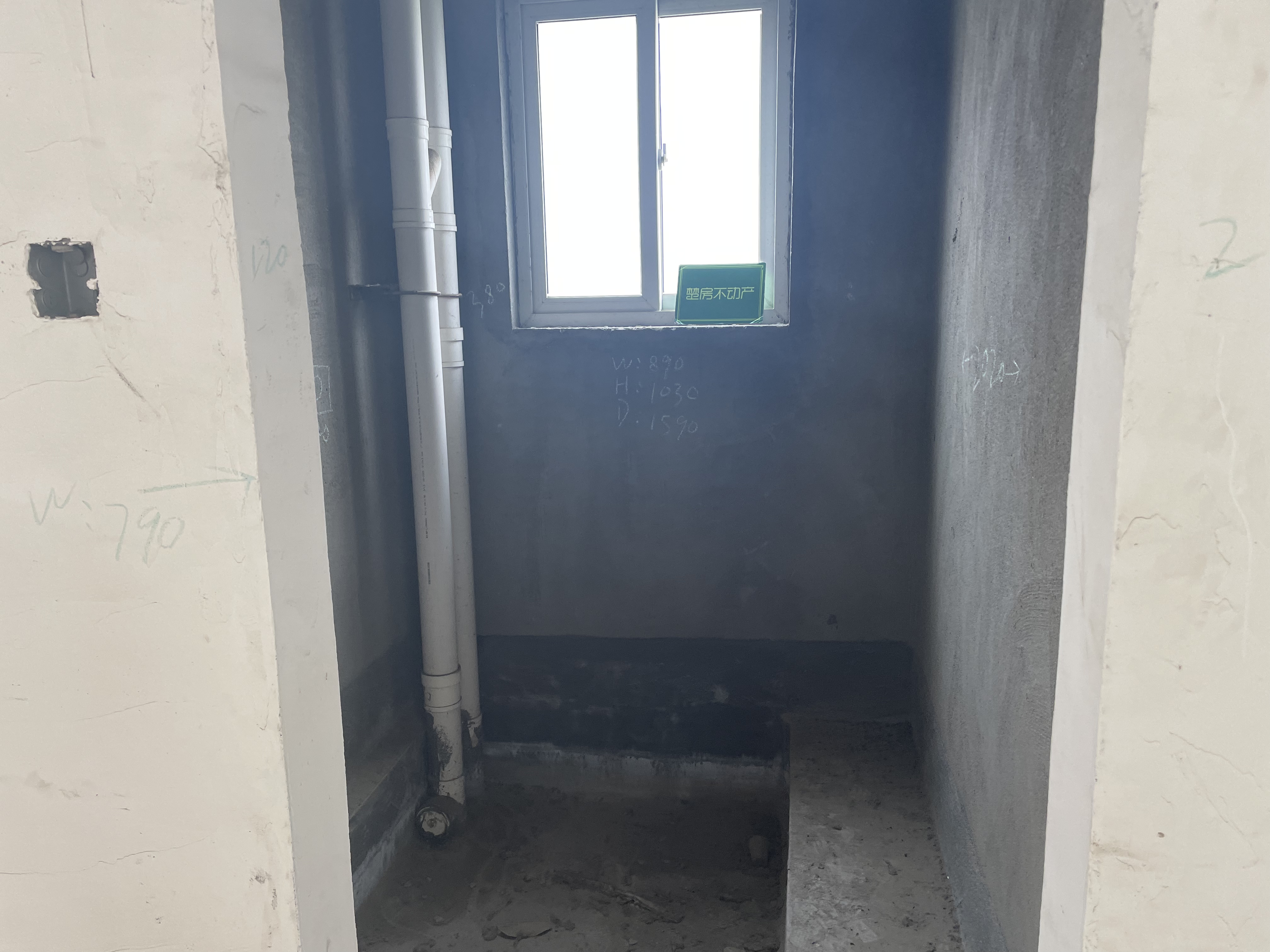 三丰鼎城毛坯小三房中间楼层满2看房有钥匙