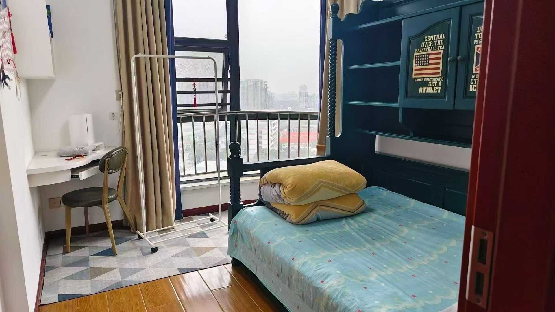 诚心出售，御台公馆，精装三房，南北通透，好楼层，证满二