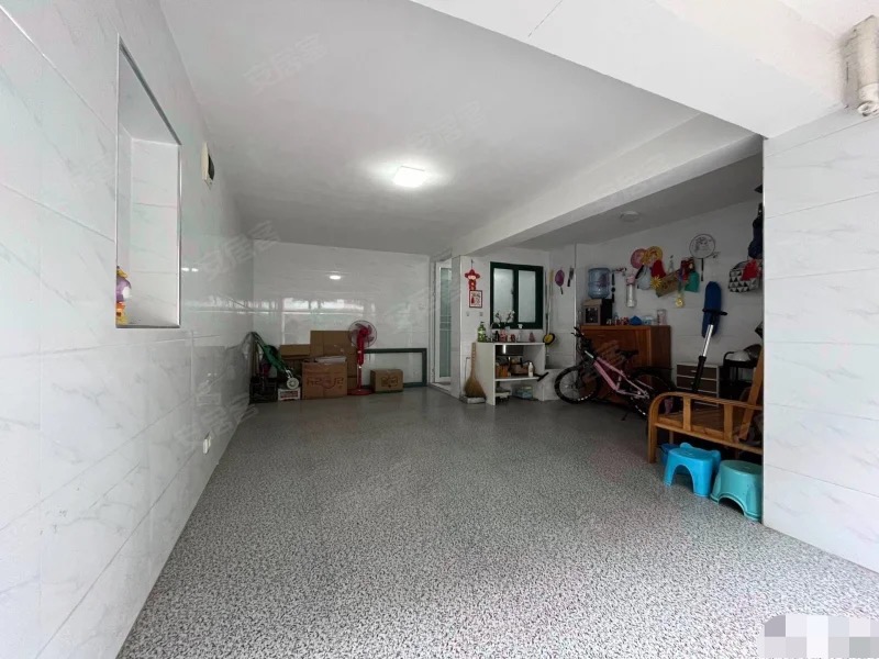 351，急售，德政金园复式，带地下室，带露台，精装5房4卫，证满二，南北通透