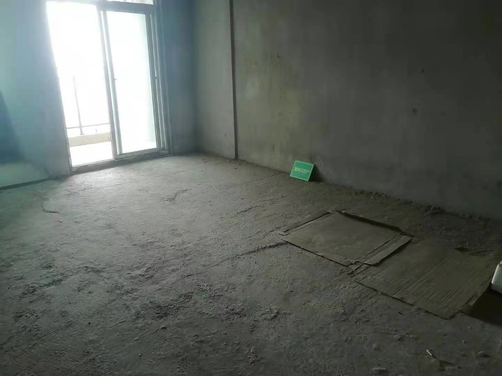 一中对面漫城林语小公寓！出租自住都可以！