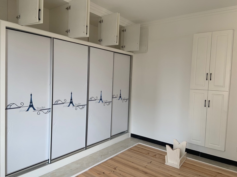 捡漏，降价了，绿地洋房，带的露台，三房二一卫，证满二