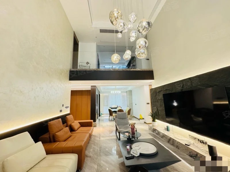 降价50万，豪滑装修 优质复式楼，全屋品牌家私，上下三层