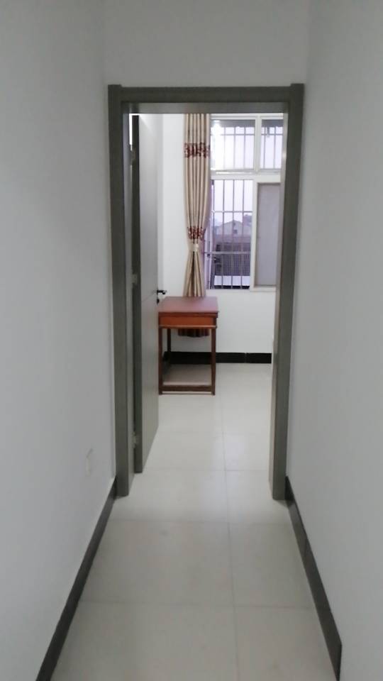 一中旁漫城林语对面