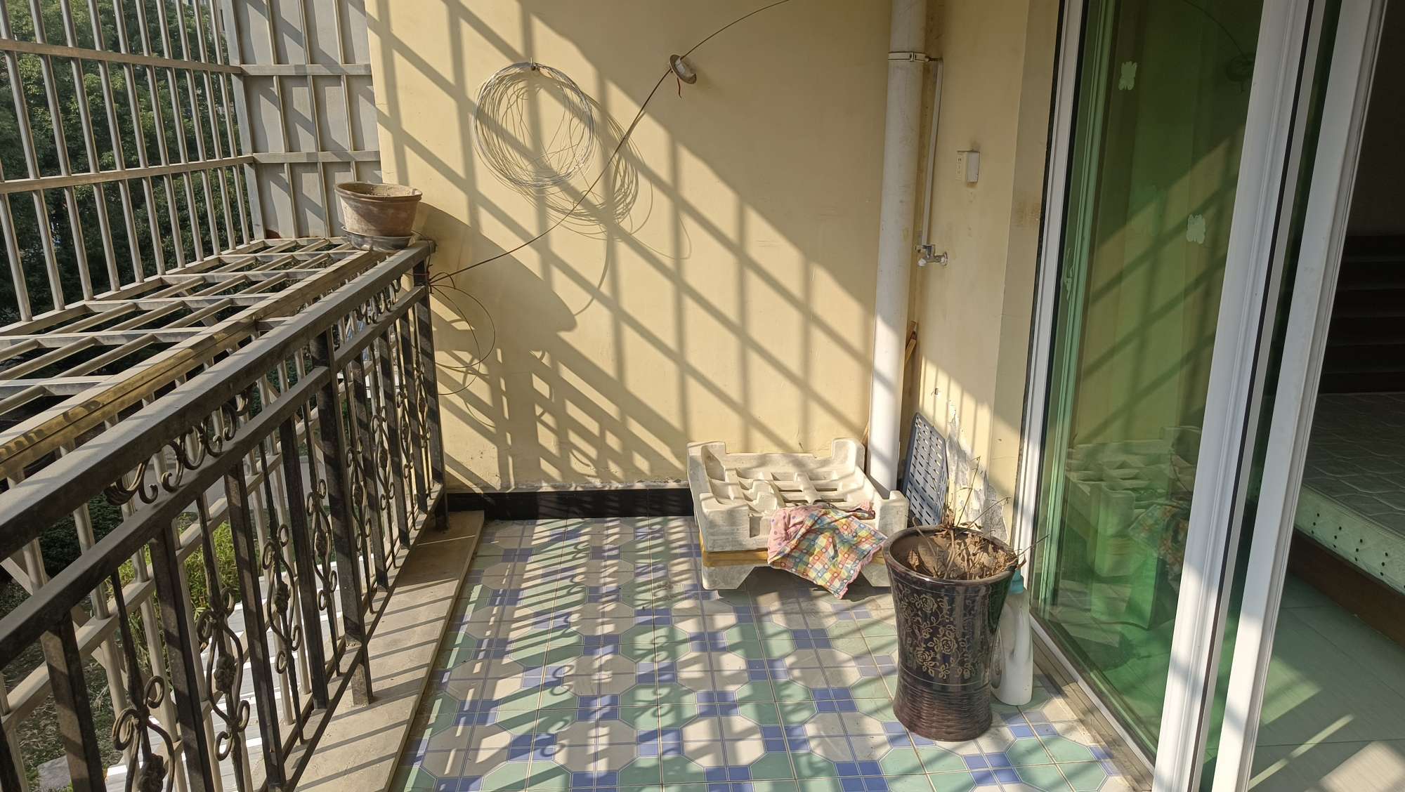 一中花园，出行方便，商业配套齐全，证满二，南北通透