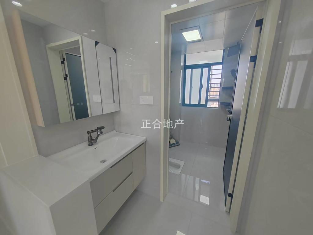 城南，新城壹号，电梯中间好楼层，精装三房二卫，双阳台，实验三小新二中