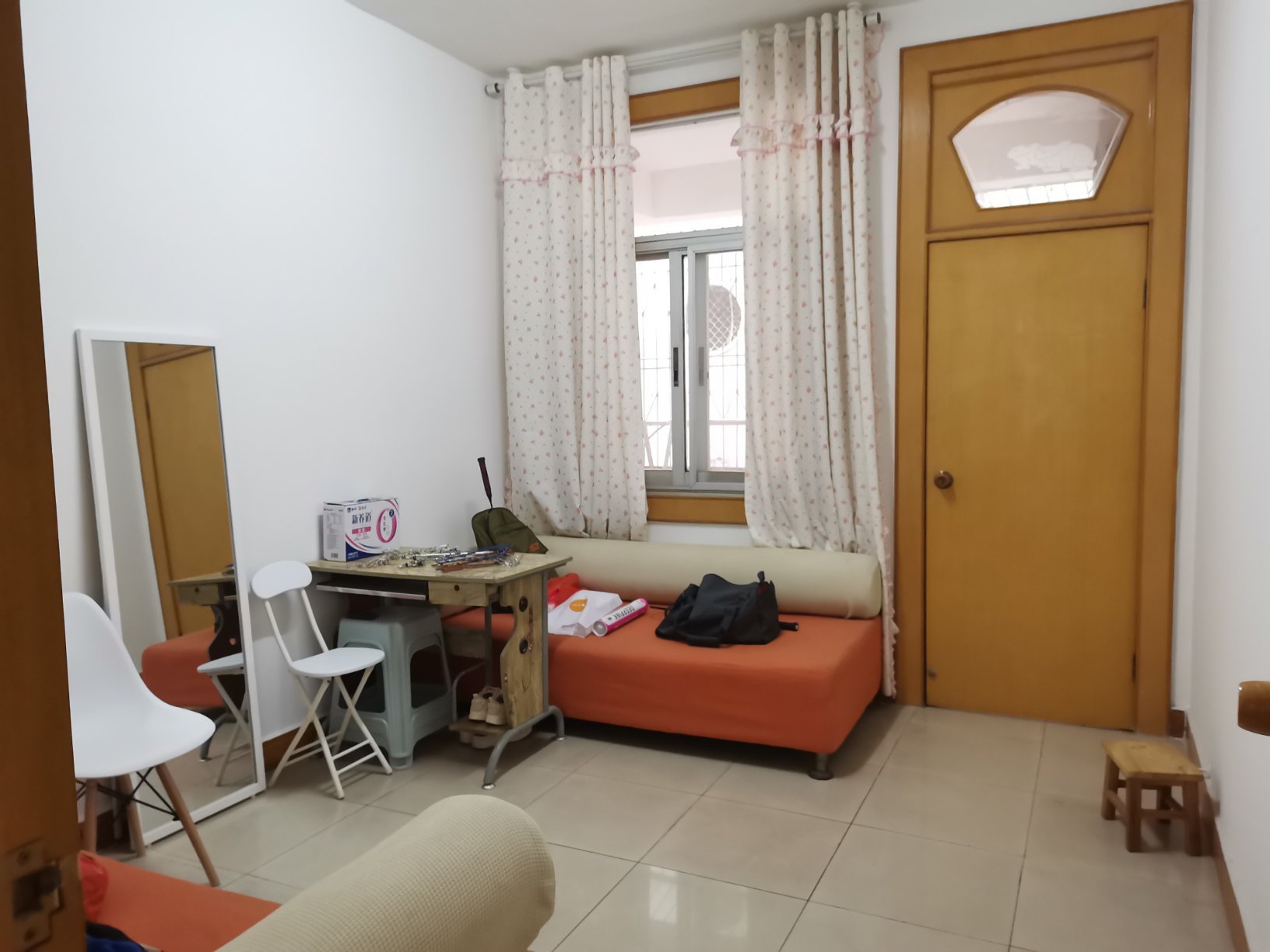 大新路 旁边三房保养好拎包入住