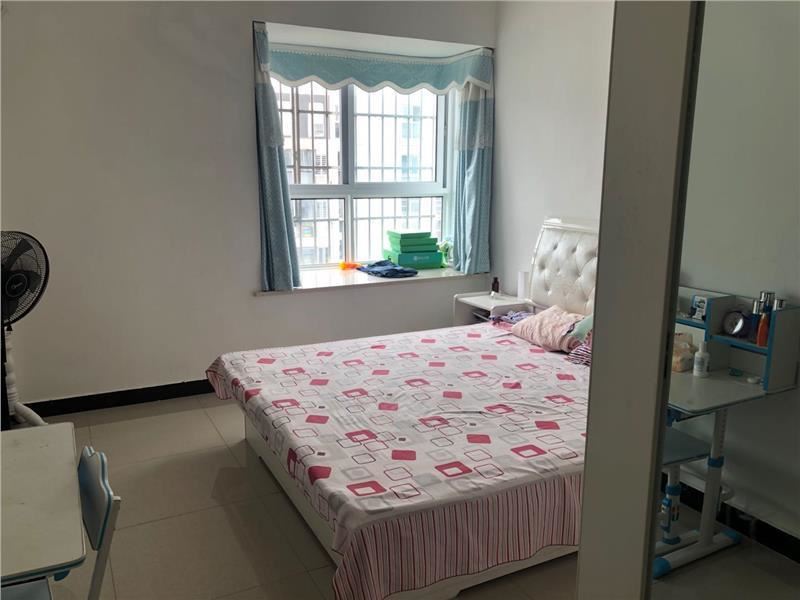 城南城市丽景，精装3房，成色新户型好，证满两年，可按揭