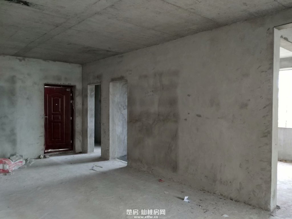 红树湾毛坯三房 仙桃 证满两年可按揭