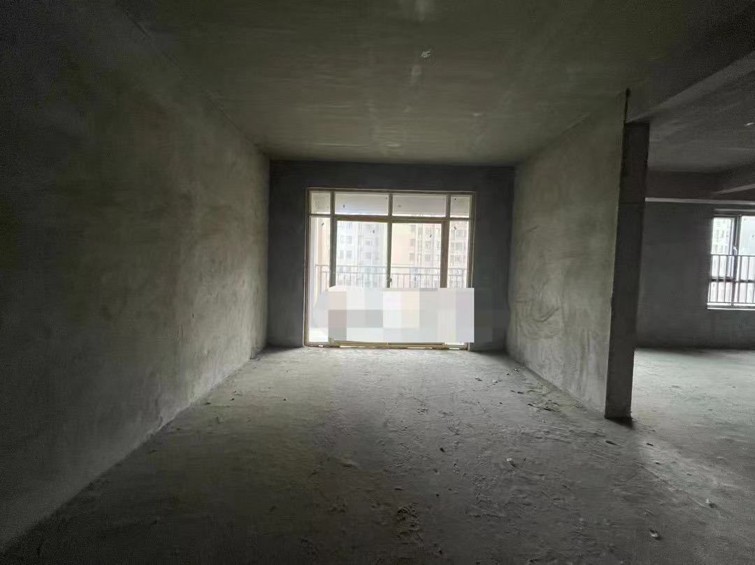 60，房东降价出售，沔阳公馆，中间楼层​，​单价5500，​证件满二