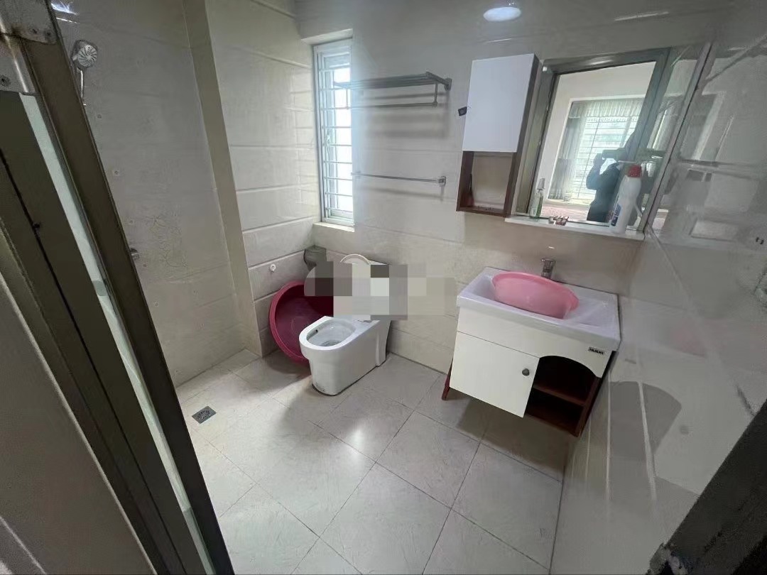 45，三天币卖房源！一中对面漫城林语，精装边户，单价5009一平，诚心出售