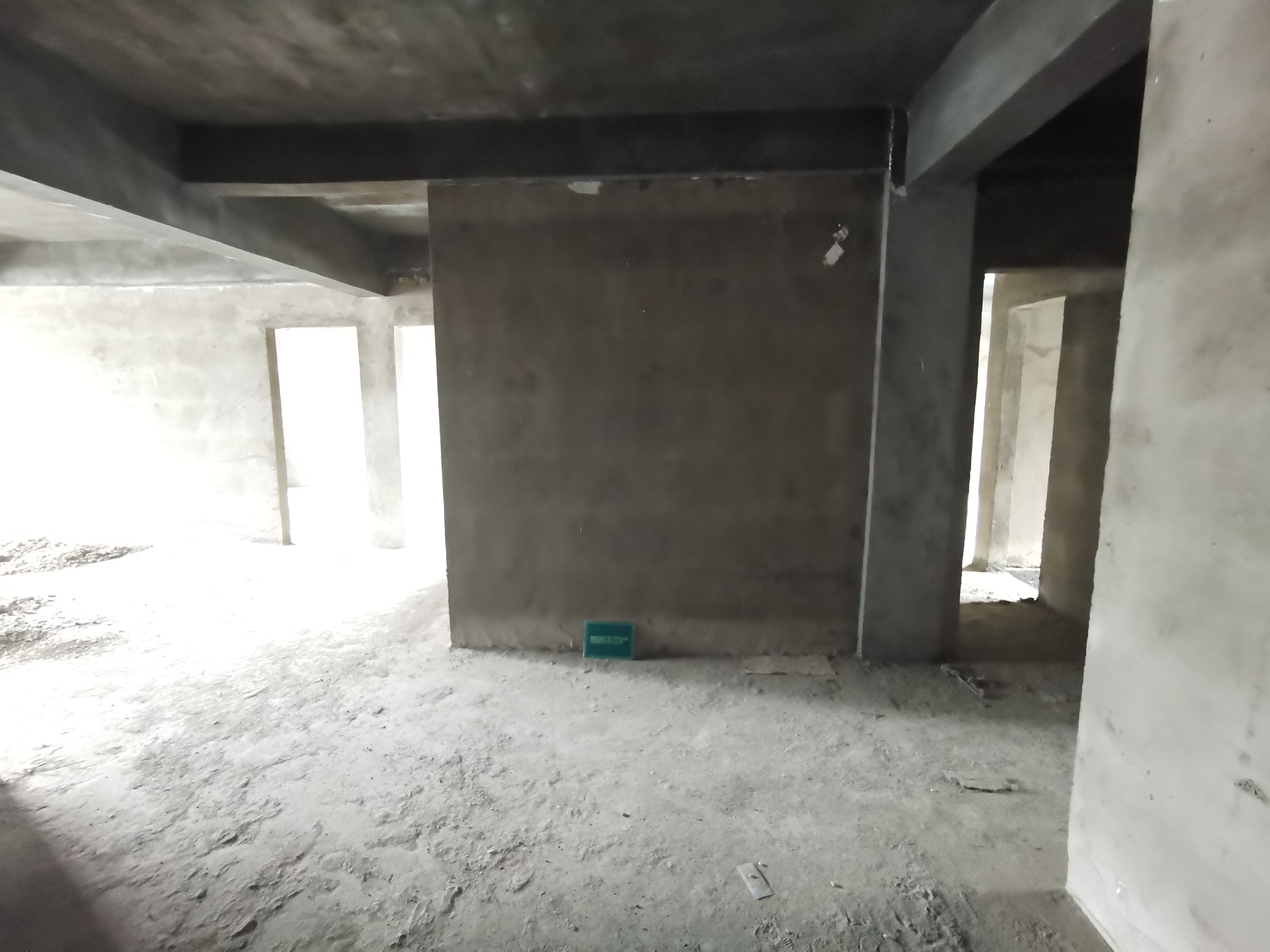 恒迪国际毛坯大三房，公摊小，得房率高，看房方便