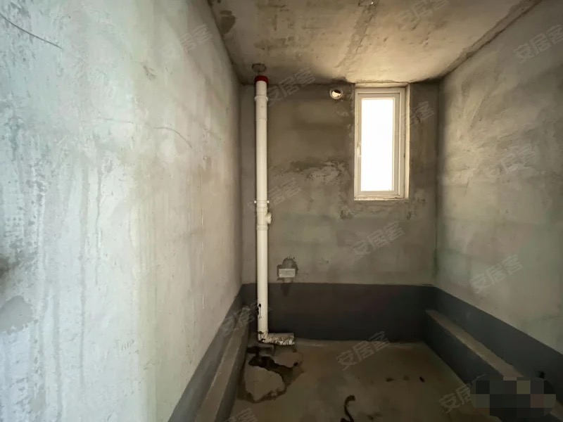 382，急售，城南，交投满庭春，电梯洋房，单价3500，诚心出售，双阳台