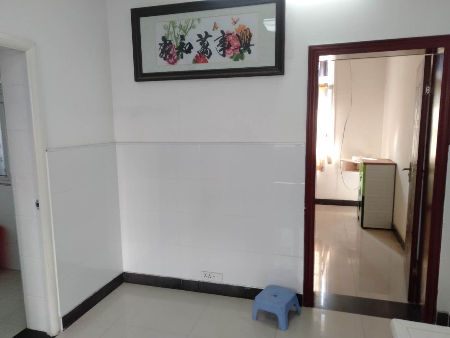 月亮湾附近梨园小区，步梯好楼层，装修好拎包入住!