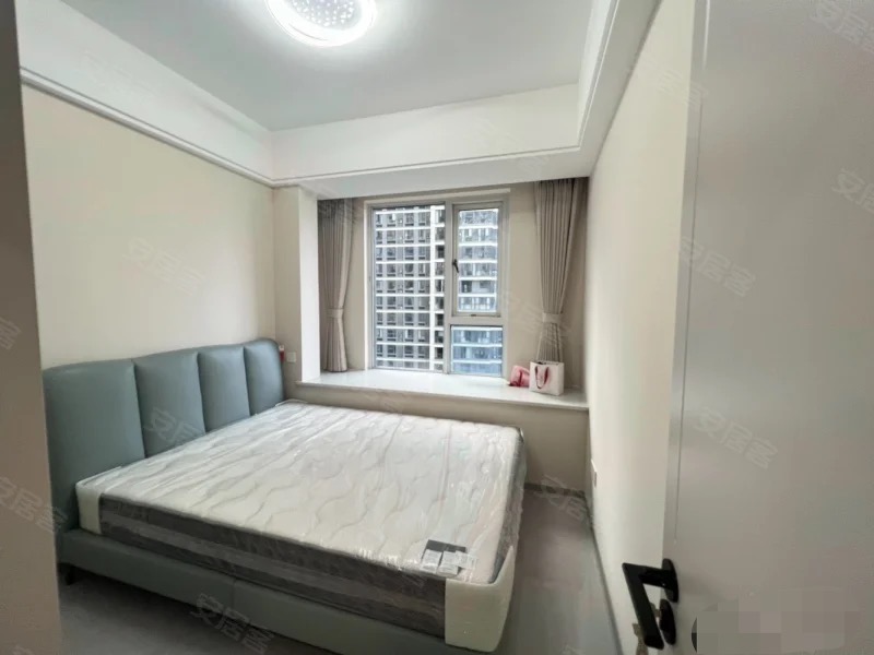 捡漏，风和日丽，精装三房，边户，电梯好楼层，诚心出售，