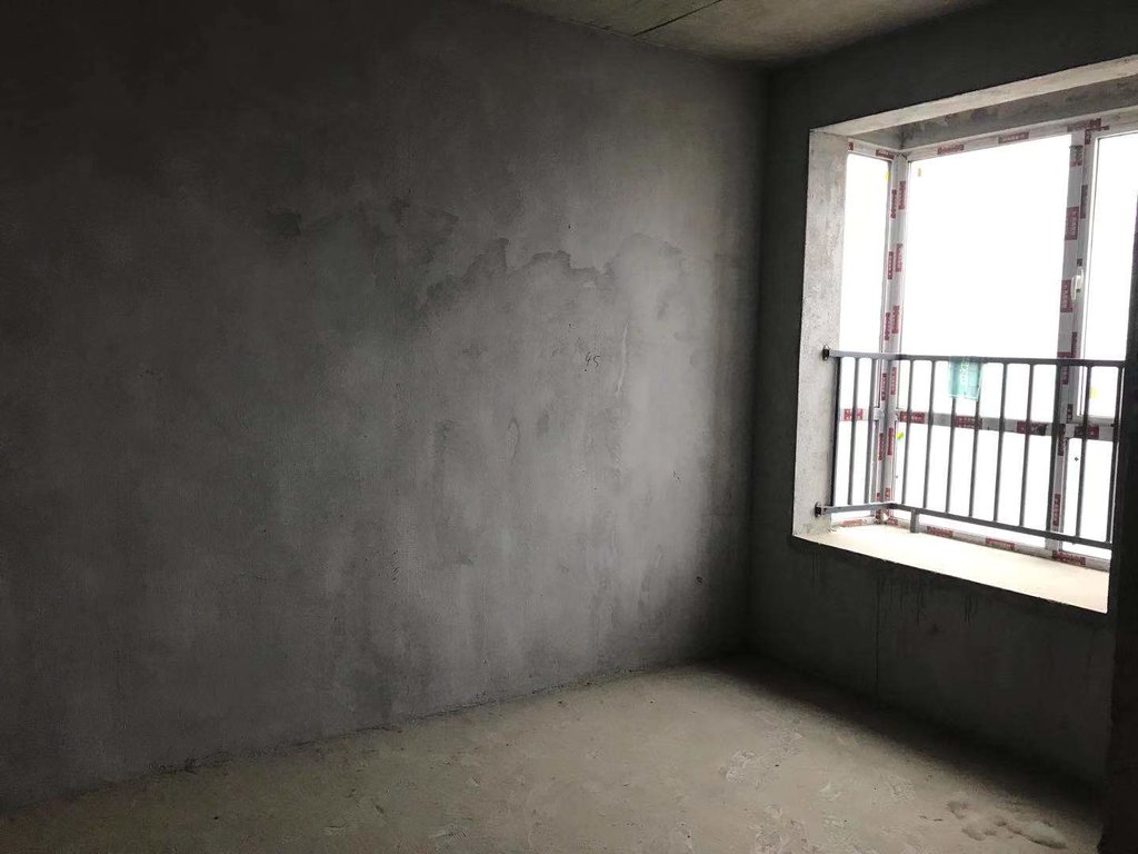 鸣宇锦城南北通透三房超大阳台户型方正凤凰层看房方便