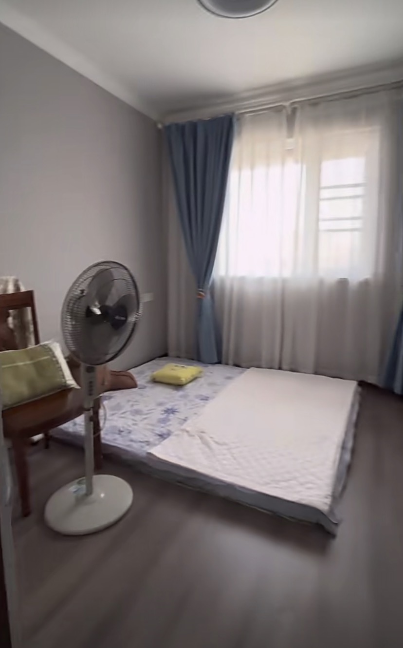 418，满庭春六期，边户，单价4500，全屋实木家具，9成新装修，证满二