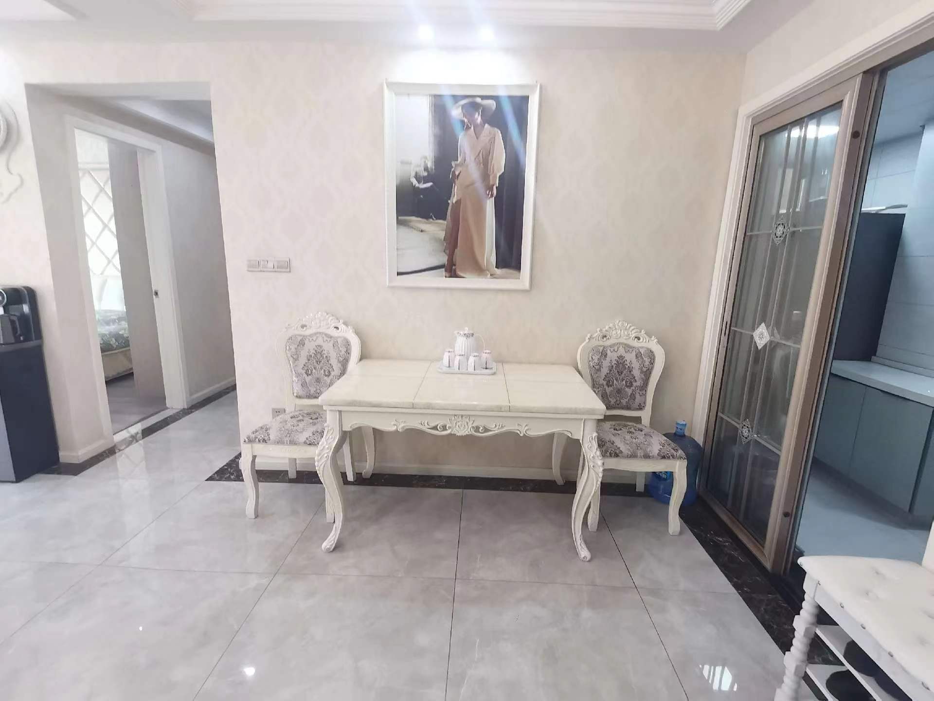 森林国际.精装三房.看房方便