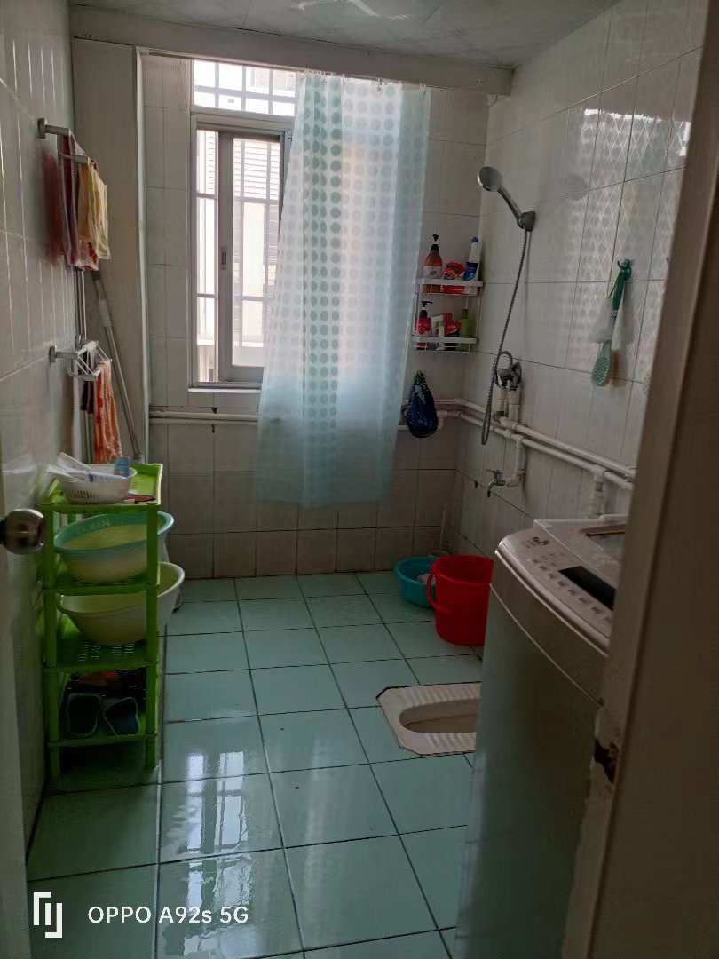 教科院宿舍.精装三房.中间楼层.看房方便.证件满二