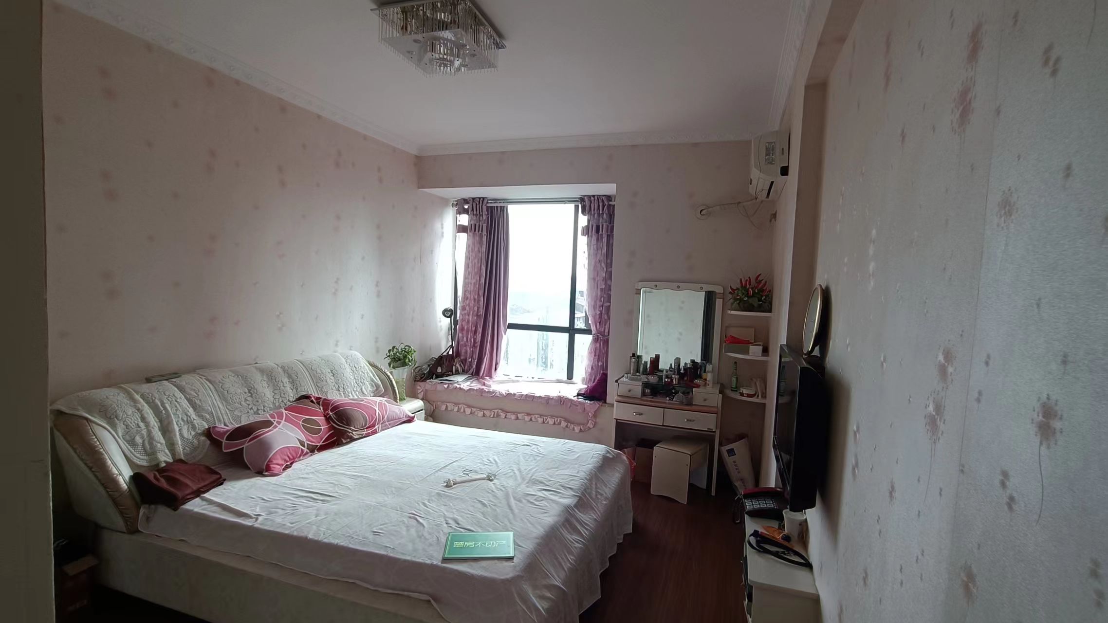 仙下河畔鸣宇尚城精装诚心出售送超大入户花园证件满二，视野好无遮拦