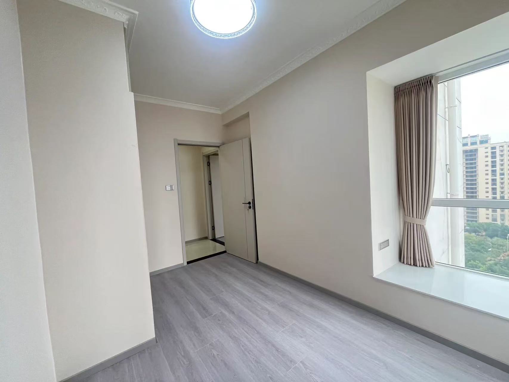 城南，福星城，电梯16楼，单价4字头，精装电梯三房，老证