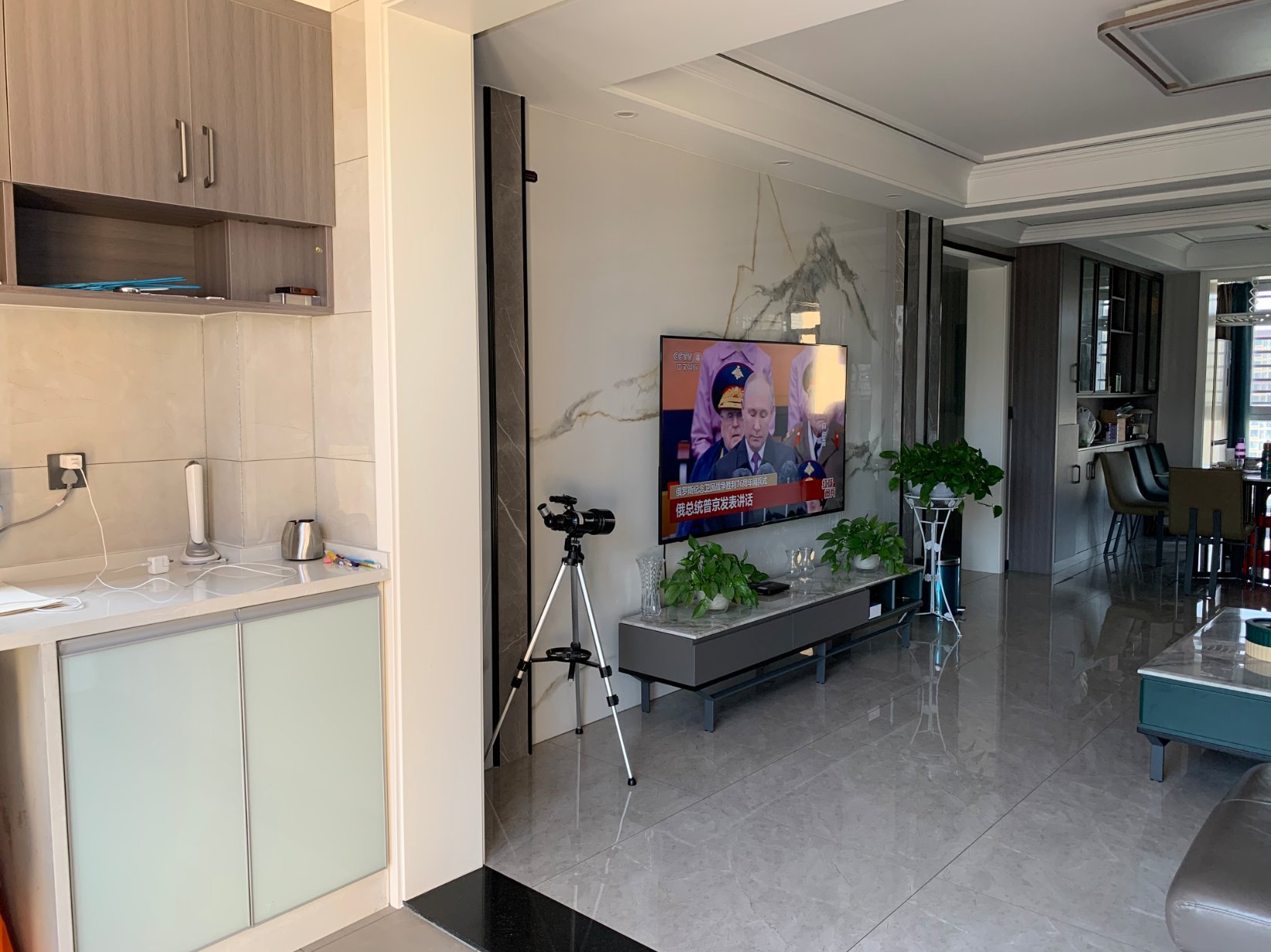 新城壹号五期顶层豪装大户型，带车位，契税已交