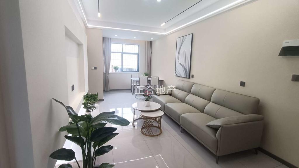 沙嘴菜场附近，步梯4楼，精装3房1卫，9.9成新装修，配套齐全拎包入住，