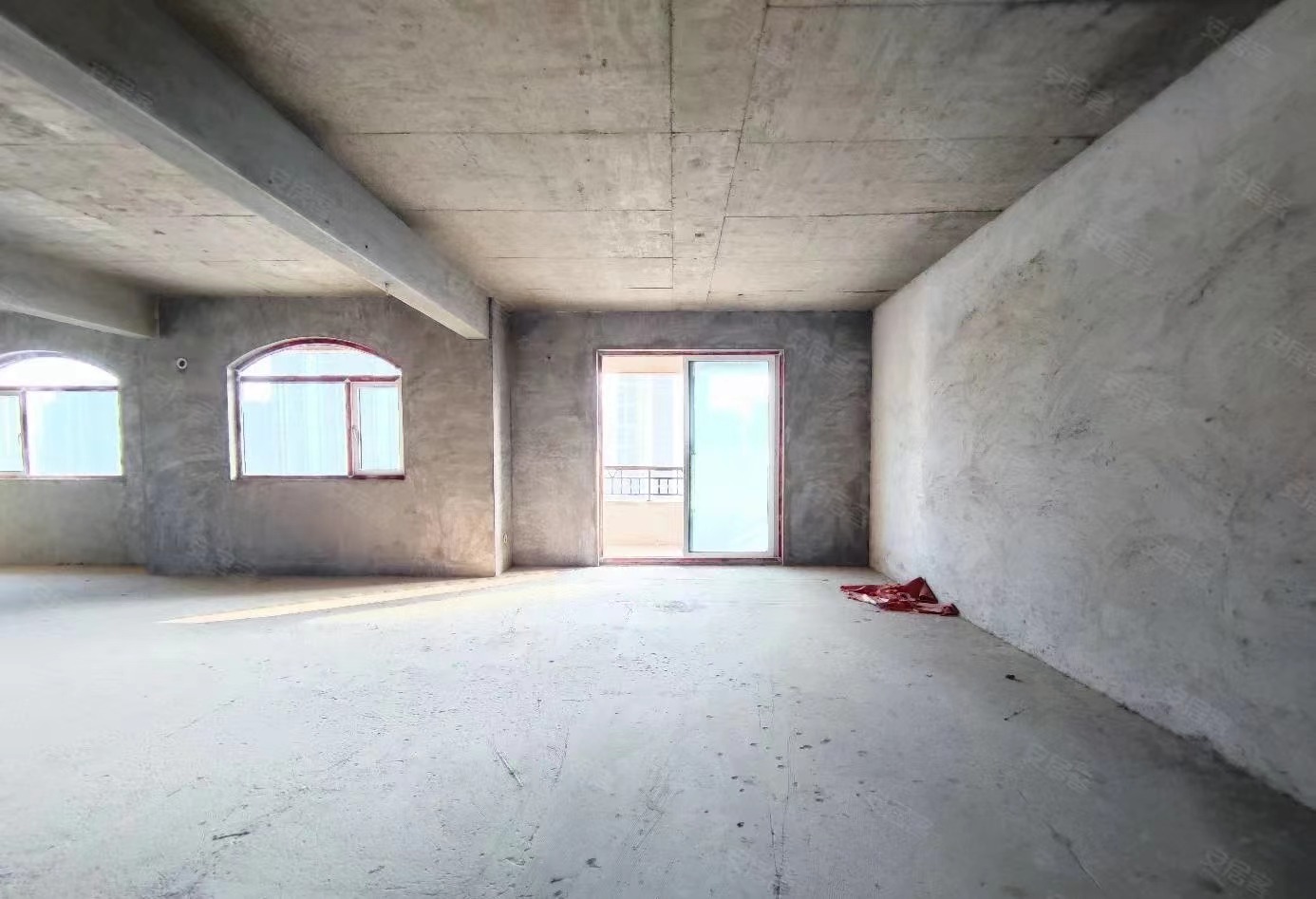 41，电梯小洋房，送车位，南北双阳台，户型采光好