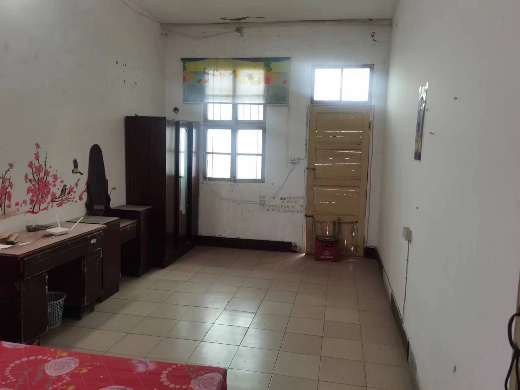 月亮湾交通路附近三房诚意出售