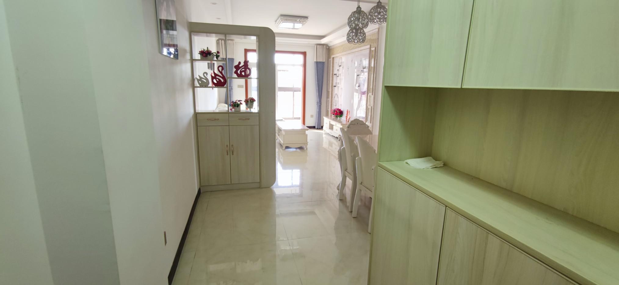 森林国际，精装两房，好楼层，拎包入住南城新区 旁