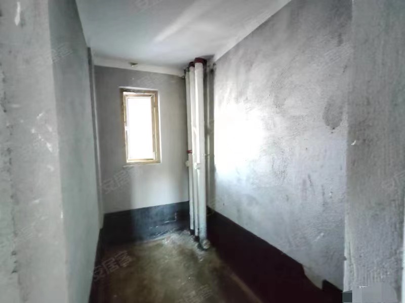 降价了！！！房东亏本出，森林国际北苑，单价5455，送个车位，22楼，三开间朝南