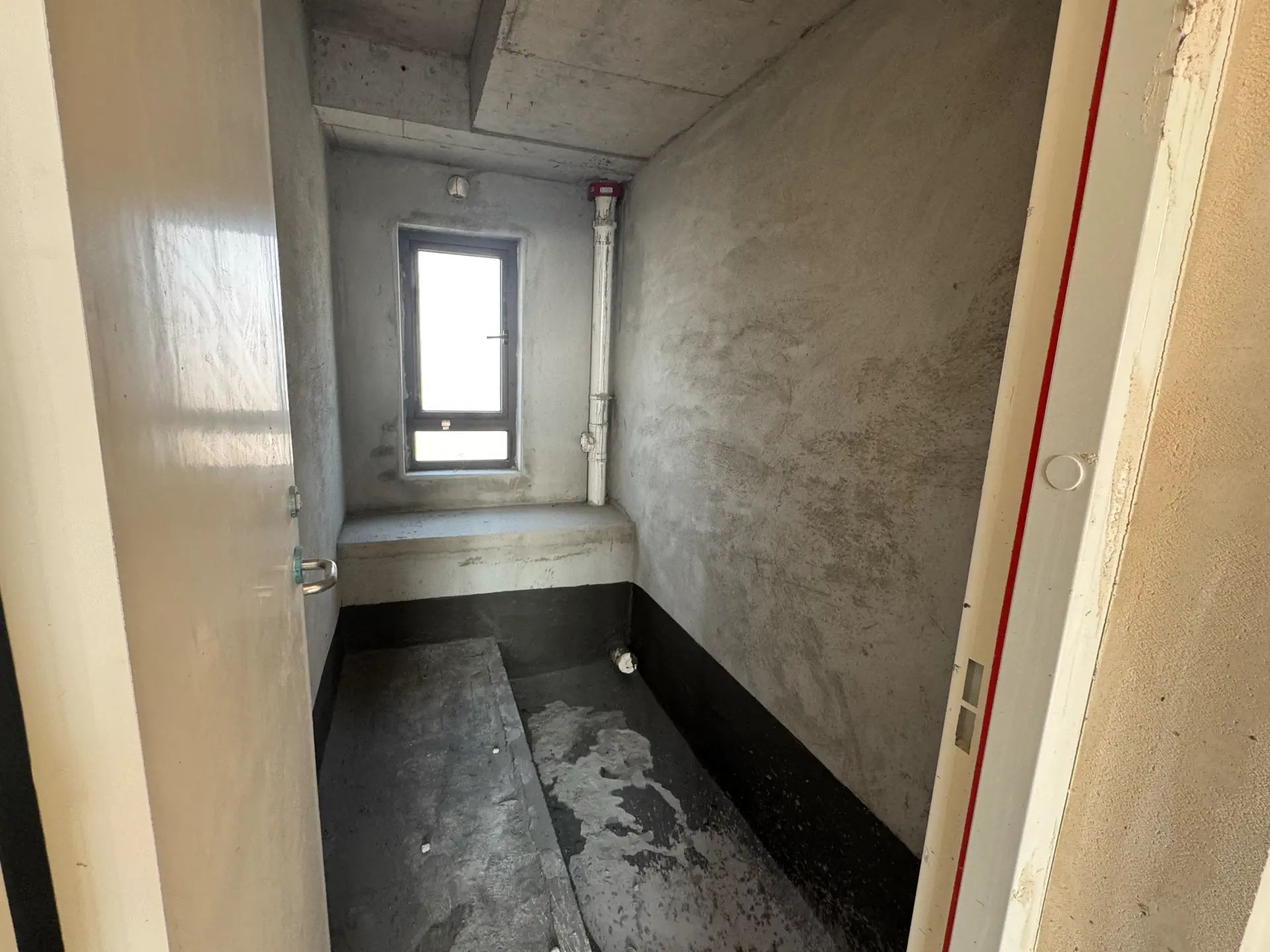 亏本出，城南，吾悦，电梯好楼层11楼，送车位，诚心出售