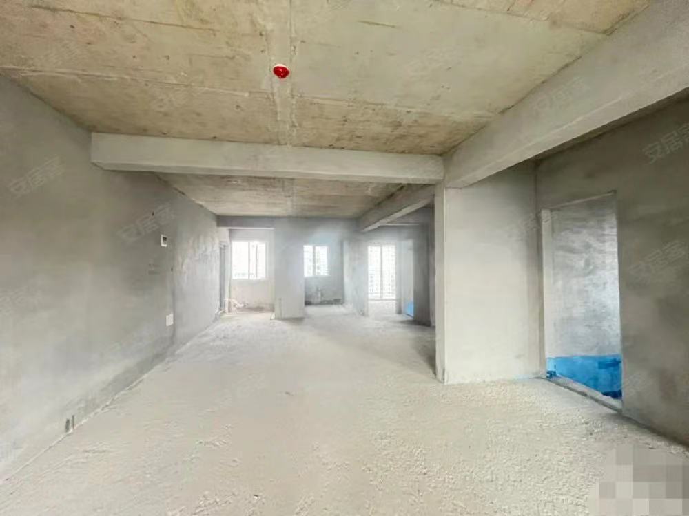 34，降价了，业主亏本出，蓝天白云捡漏价，送车位，边户大三房，单价5字开头