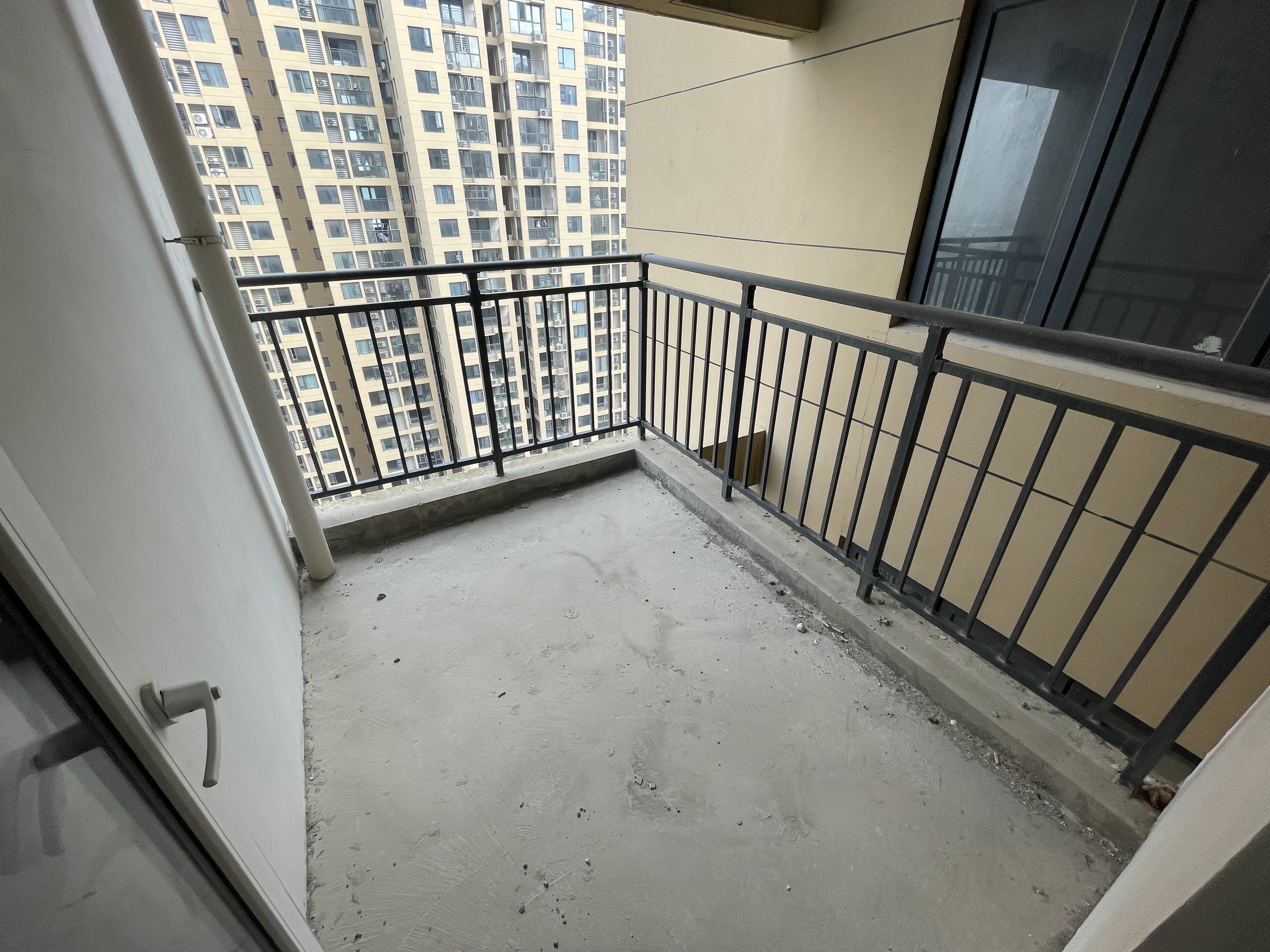 满庭春满二好楼层边户4房钥匙看房证件在手