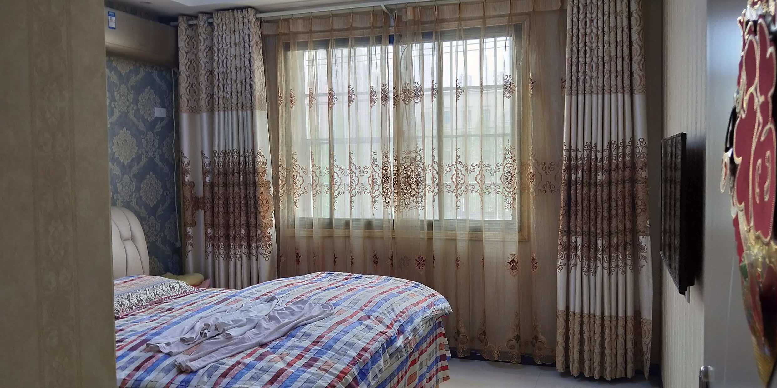 装修一年九成新义星花园大三房步梯中间层有证可按揭看房方便