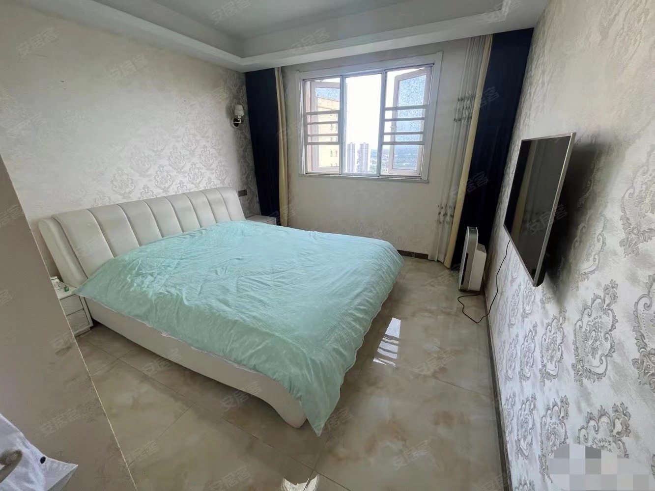 检漏，房东急售，满庭春，精装三房两卫​，证满二，户型采光好