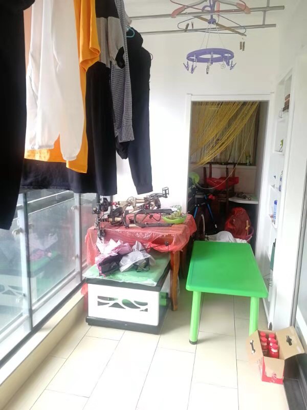 福星城大户型，入户花园，超大阳台，交通便利，证满二