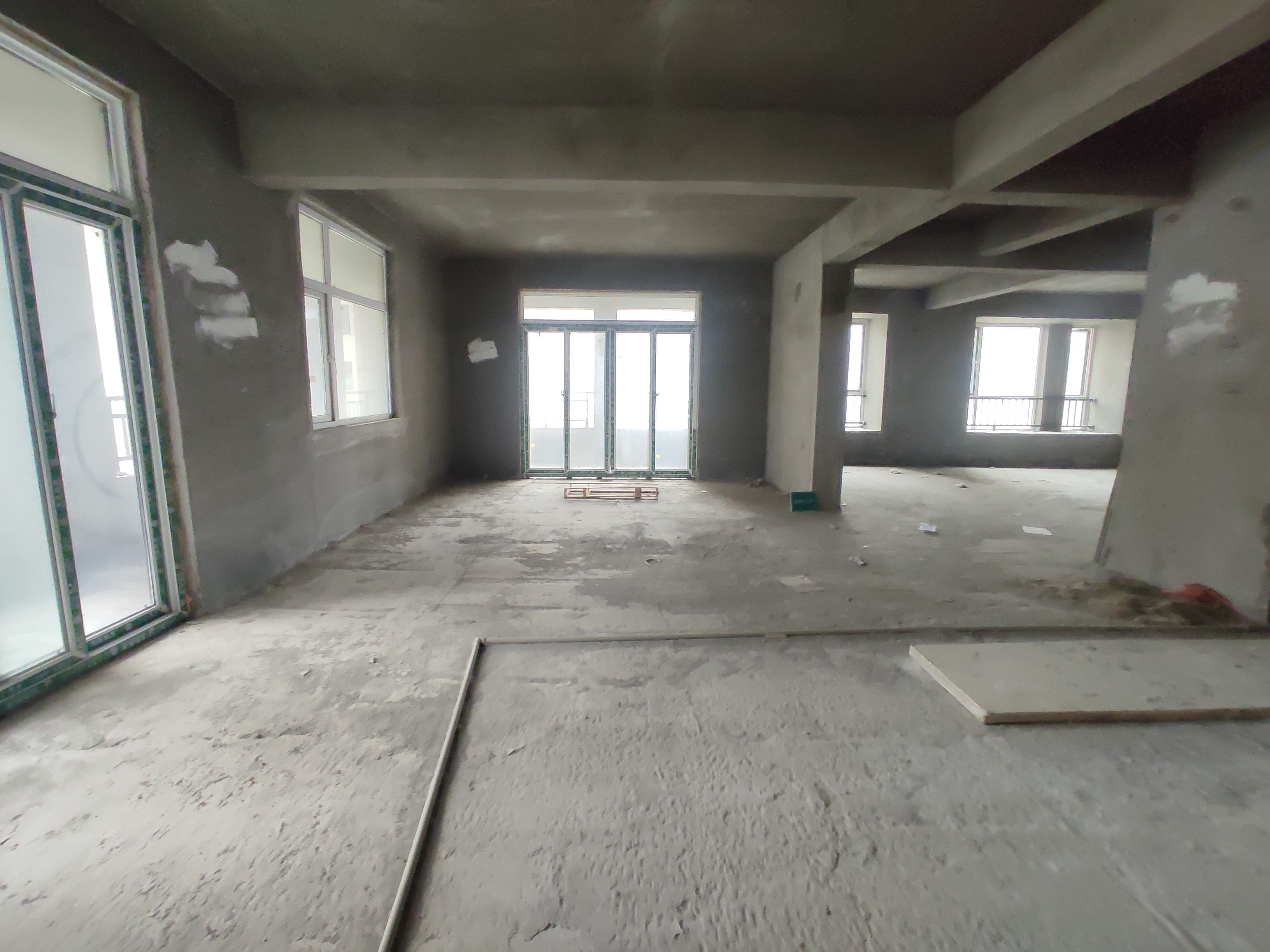 元泰未来城新三中旁两梯两户环境优美诚意出售