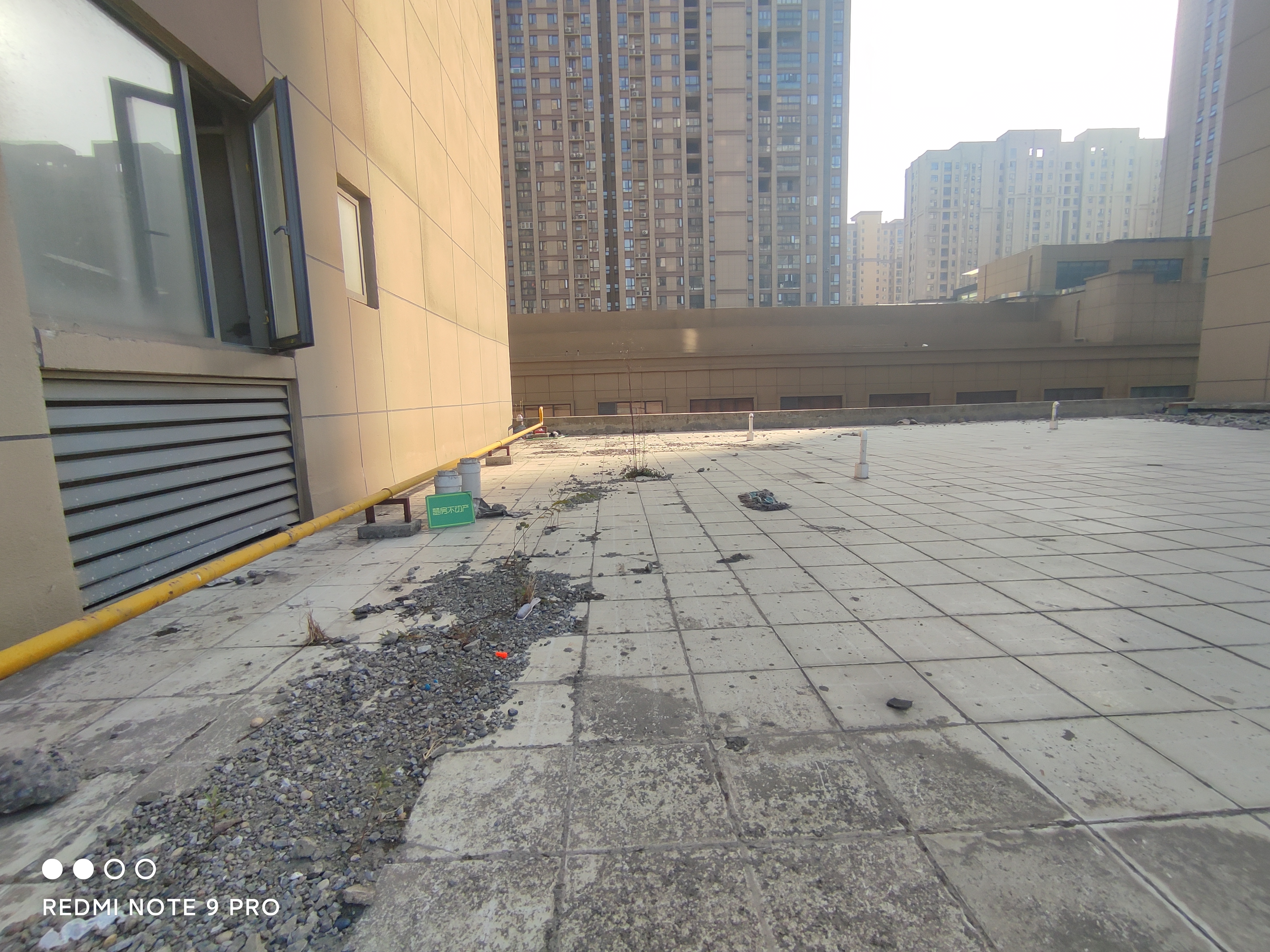 元泰未来城毛坯大三房户型通透采光好带超大西北露台利用率高入住舒适性强