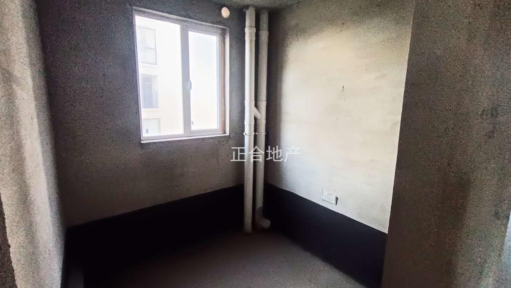 降价了，捡漏，城南，银孚领秀城，单价5500，西边户，带车位，证满二