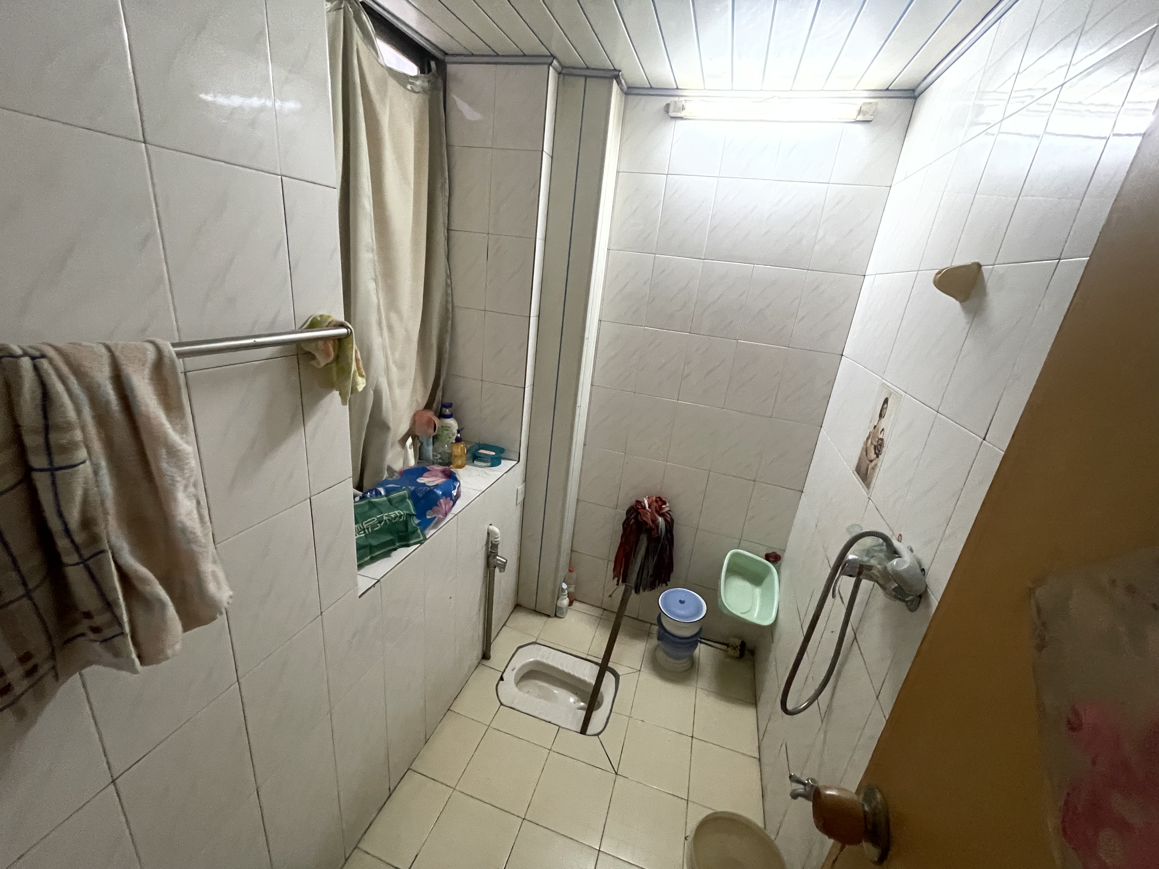 棉花公司宿舍仙商城市广场旁步梯3楼简单装修使用面积大