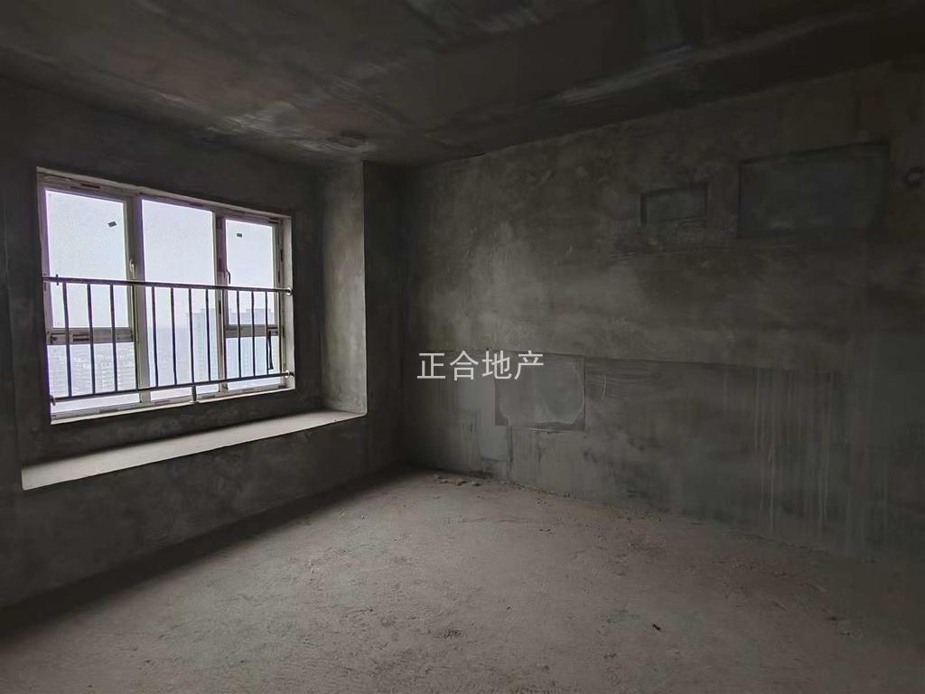 城南，新城名都，边户，大三房，7米长大阳台，好楼层16楼，满二，带车位