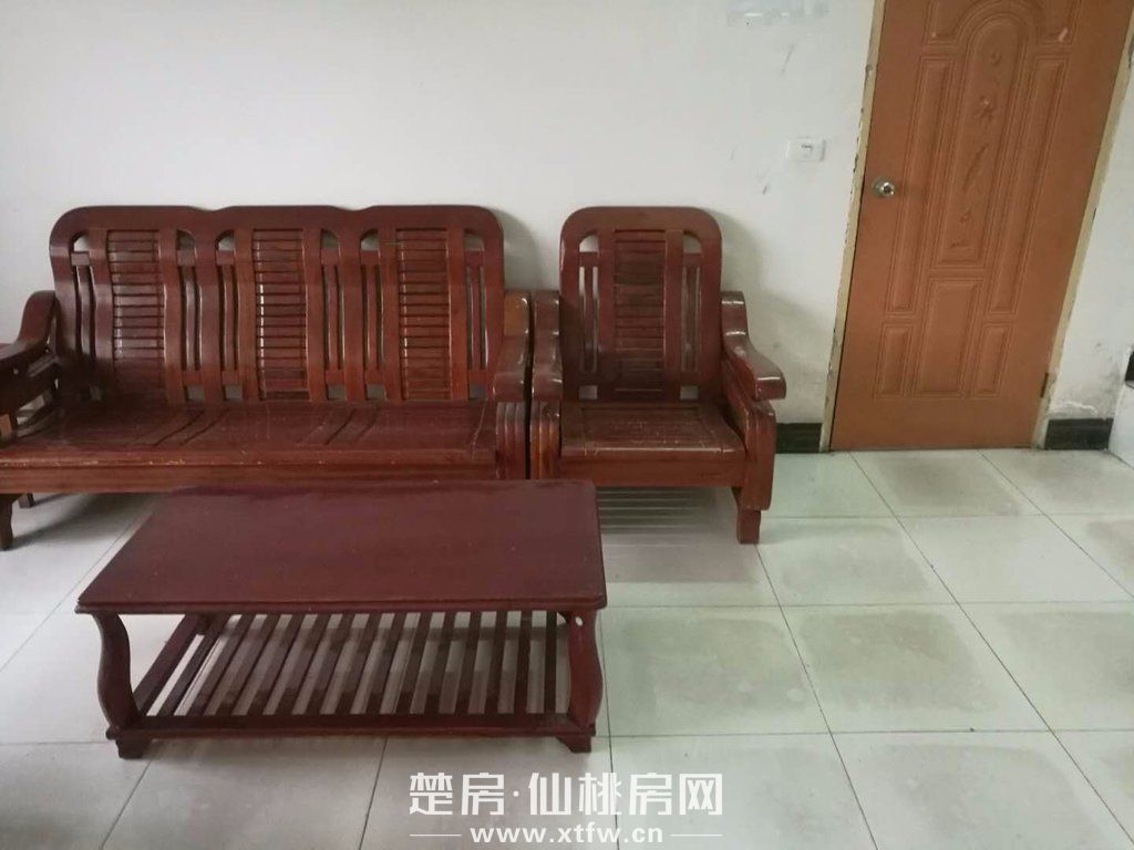 复州花园雅竹园3室2厅出租