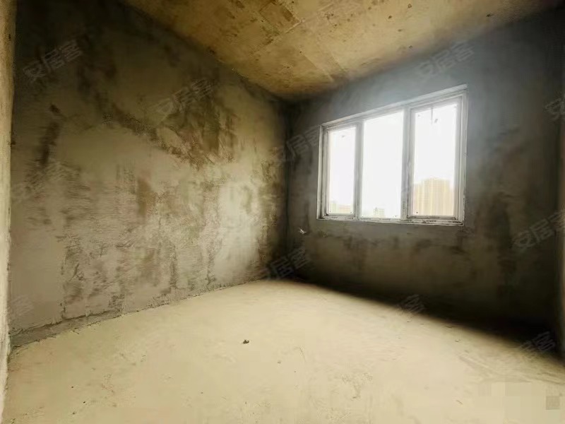 161，蓝天花园，大平层，南北通透，160平带车位，带6米高客厅，3阳台小洋房，一梯一户